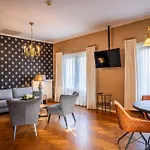 Otel Kasteel De Vanenburg