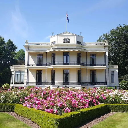 Kasteel De Vanenburg Otel 4*