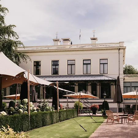 Kasteel De Vanenburg 4* 푸텐