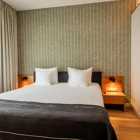 فندق Kasteel De Vanenburg 4*