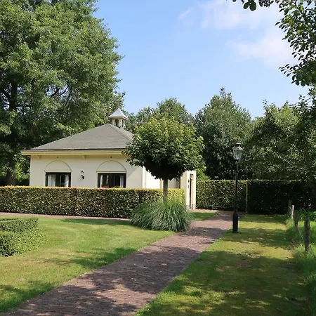 Kasteel De Vanenburg 4* Putten