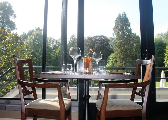 Kasteel De Vanenburg 4* 푸텐