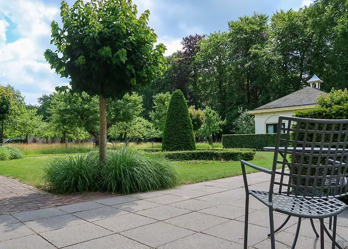 Hotel Kasteel De Vanenburg 4*
