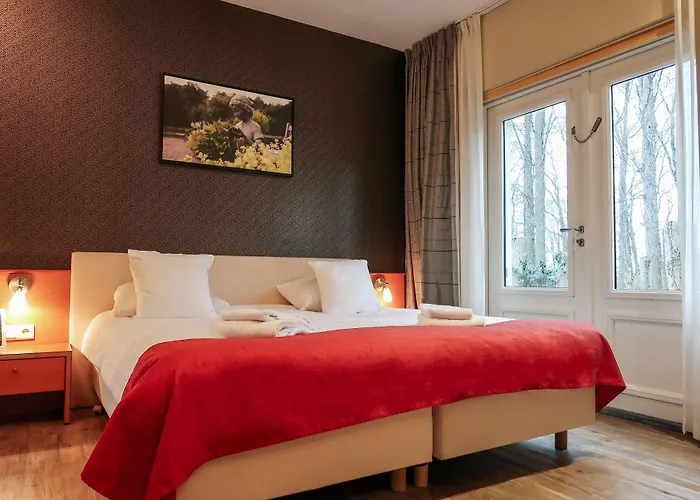 Kasteel De Vanenburg 푸텐