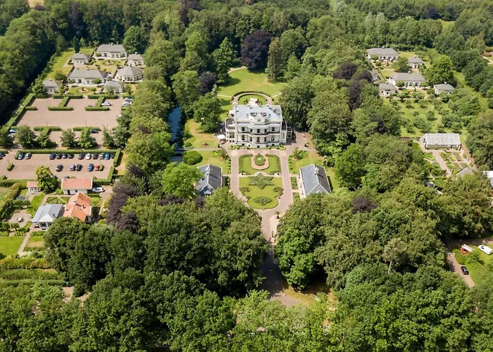 Otel Kasteel De Vanenburg 4*