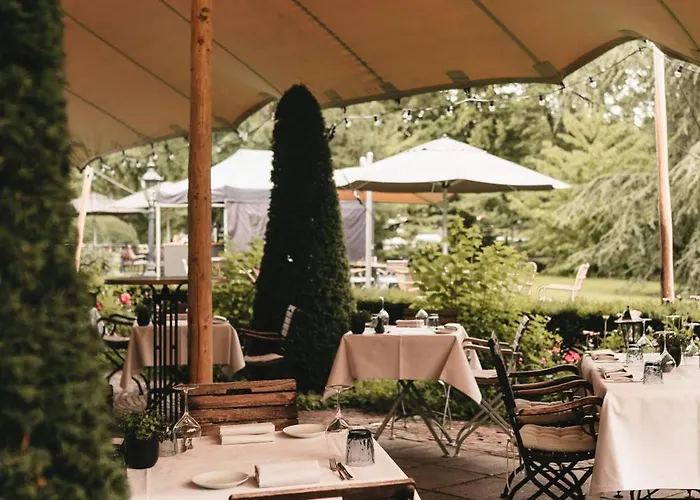 Kasteel De Vanenburg 푸텐