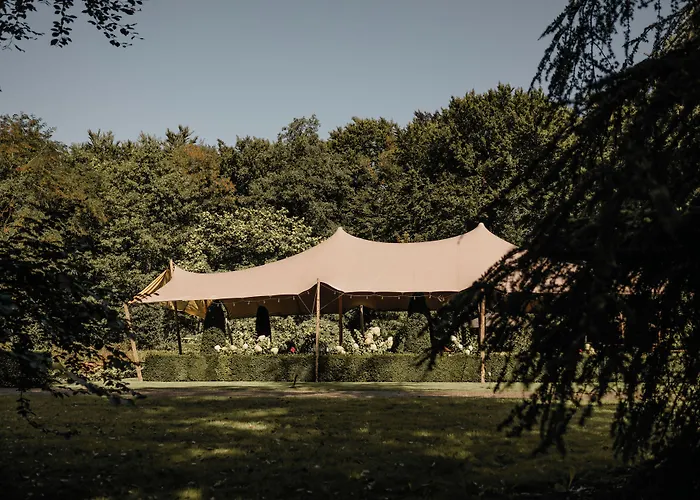 Kasteel De Vanenburg 호텔 푸텐