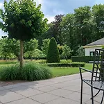Hotel Kasteel De Vanenburg 4*