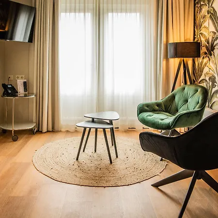 Kasteel De Vanenburg 호텔 4*