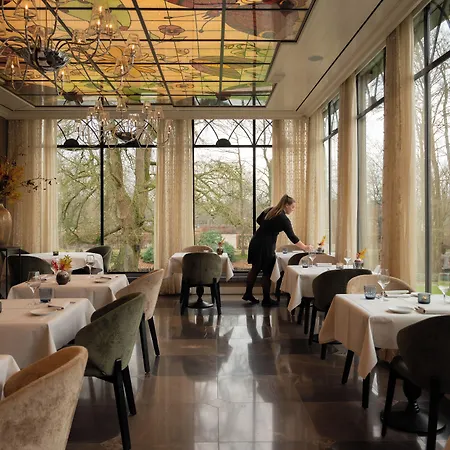 호텔 Kasteel De Vanenburg 푸텐