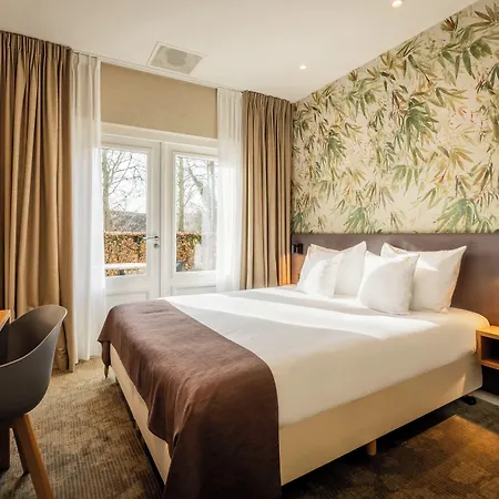 호텔 Kasteel De Vanenburg 4*